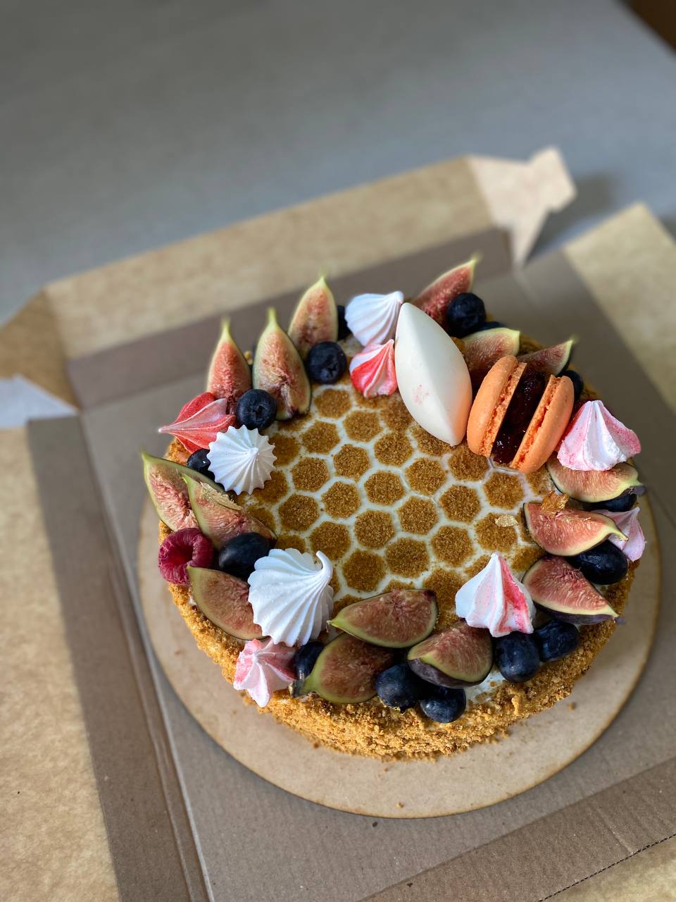 Honigtorte (Medovik)