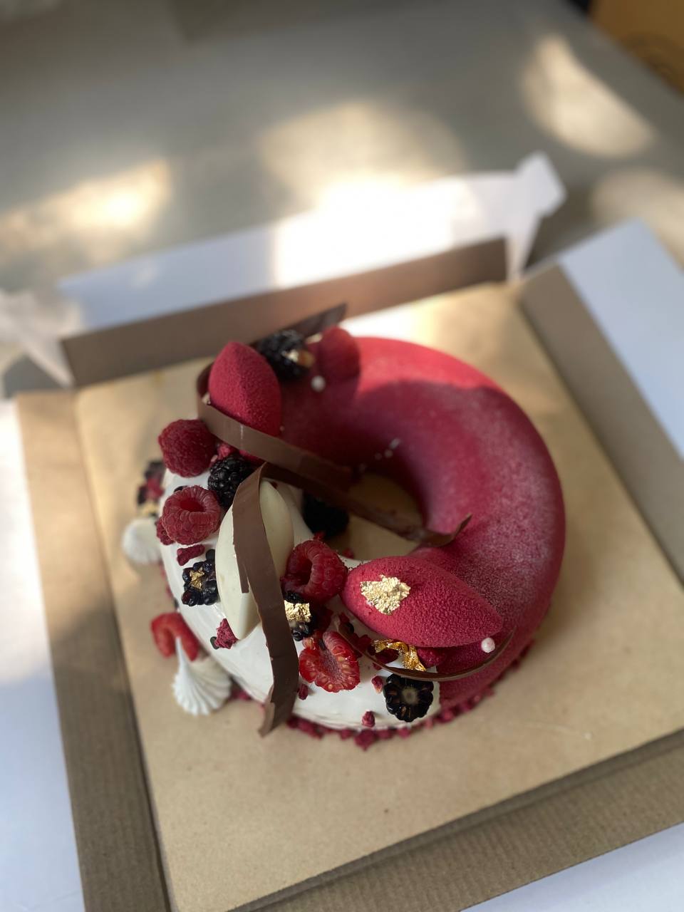 Savarin «Lady Queen» Moderne Mousse-Torte