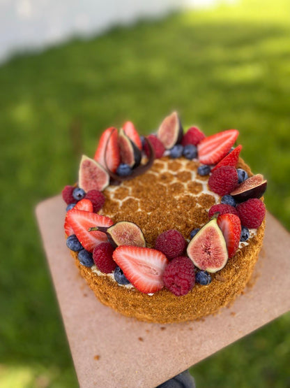 Honigtorte (Medovik)